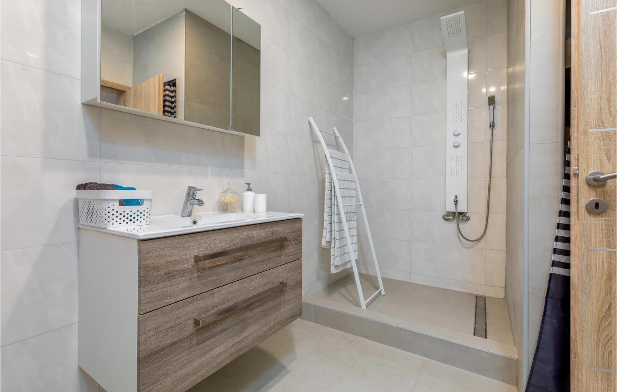 Awesome Apartment In Pula With Wifi المظهر الخارجي الصورة